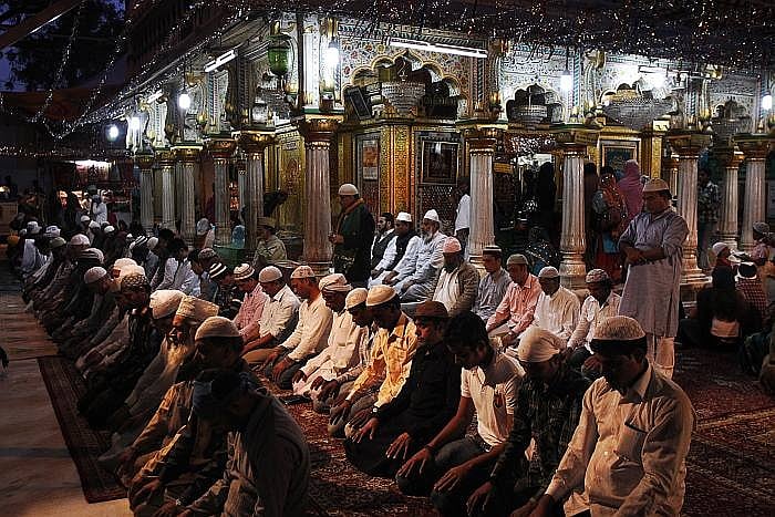 192 Pilgrims Denied Visa By India for Nizamuddin's Urs, Alleges Pak Foreign Office