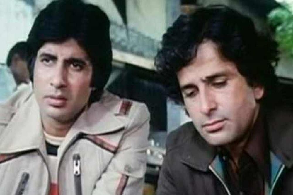 With Men Like Shashi Kapoor Around, I Stood No Chance At All, Writes Amitabh Bachhan In Tribute To The Veteran Actor