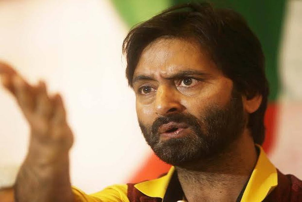 Yasin Malik Hits Out At Fellow Separatists For Pinning Hopes On Kashmir Interlocutor Dineshwar Sharma
