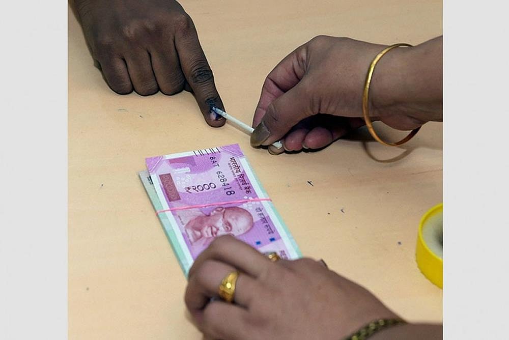 SBI ATM In Delhi Churns Out Fake Notes From ‘Children’s Bank Of India’ Instead Of RBI