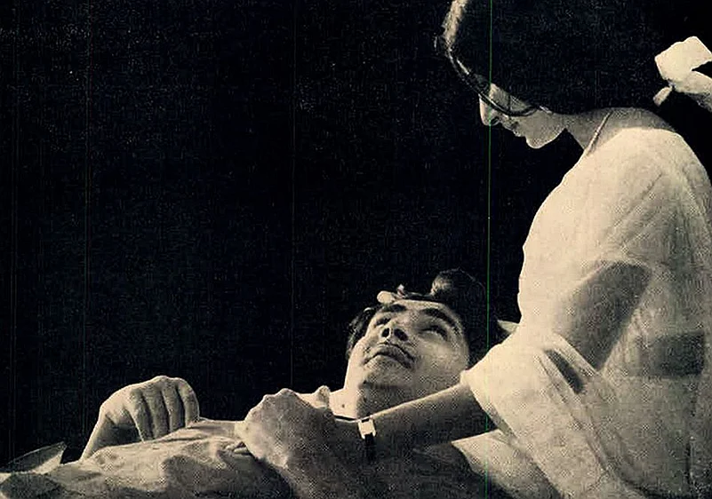 A Bra Scene That Escaped The Scissors