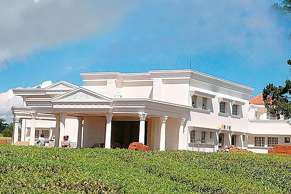 The Strange And Murky Estate Heist