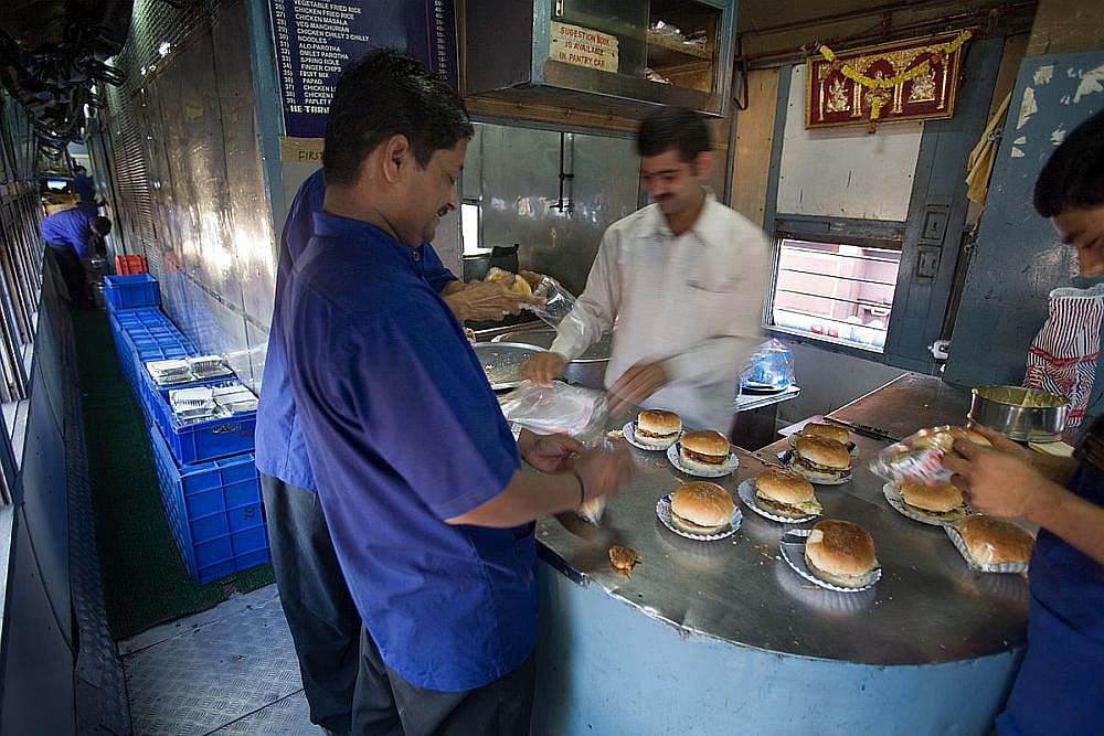 From Today, Train Passengers Can Pre-Order KFC, McDonald’s