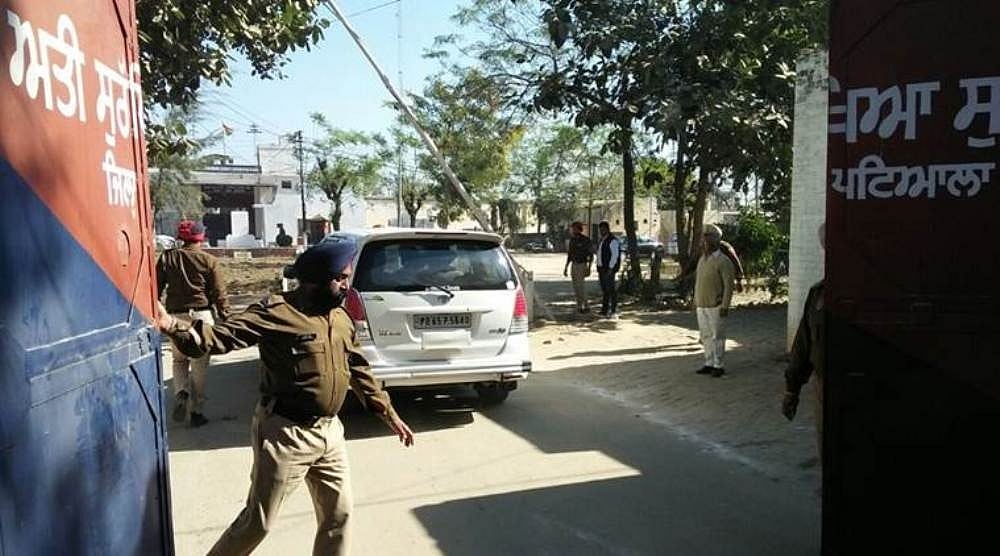 Did Uttar Pradesh Top Cop Accept Rs 45 Lakh To Free Gangster Accused In Nabha Jailbreak? Probe On