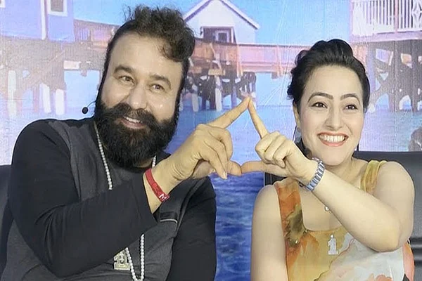 Ram Rahim Didn't Adopt Honeypreet, He Used To Take Her To His Room For Hours: Ex-Husband