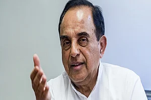 Both Kamal Haasan And Arvind Kejriwal Are Nothing Than A Big 'Zero', Says Swamy