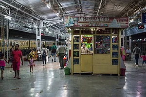Books On Indian Culture, Morals Now 'Must' At Railway Platform Kiosks