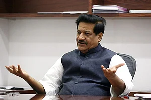 Prithviraj Chavan Disagrees With Pawar's Claim That Congress Displayed Stubbornness During MVA Formation Talks