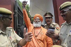 Prashant Bhushan’s Party Worker Files Police Complaint Against Sakshi Maharaj For 'Inciting Violence After Ram Rahim Rape Conviction'