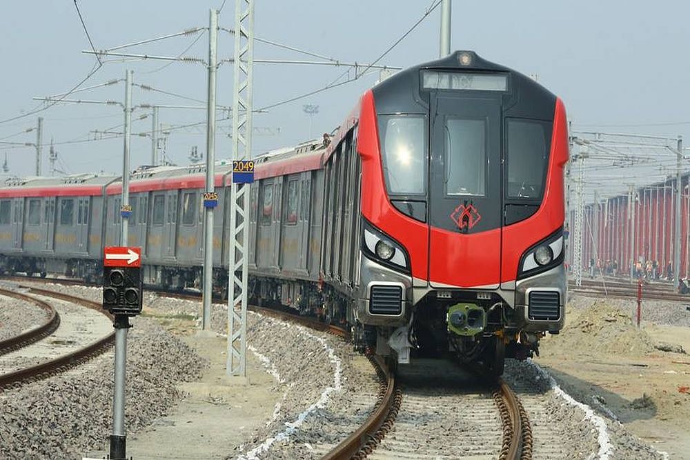 Rajnath Singh, Yogi Adityanath Flag Off Lucknow Metro, Samajwadi Party And Akhilesh Yadav Say 'Credit Goes To Us'