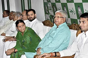 CBI Summons Lalu, Son Tejashwi In Alleged IRCTC Hotels Scam