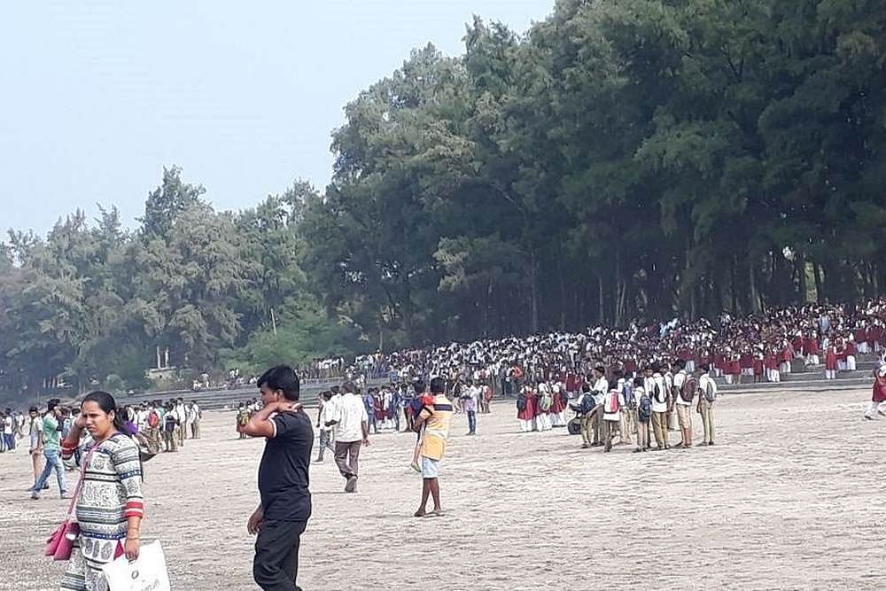 Two Students Drown, 32 Rescued After Boat Capsizes In Maharashtra's Dahanu