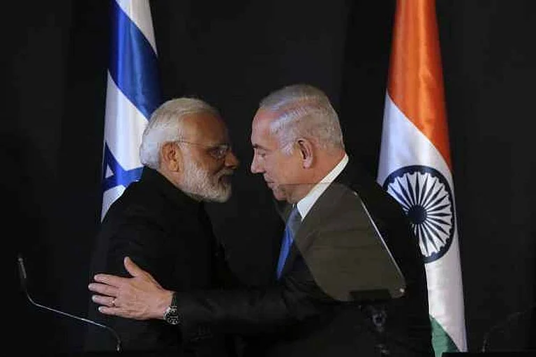 Netanyahu, Modi Speak; Leaders to Meet ‘Very Soon’ - null