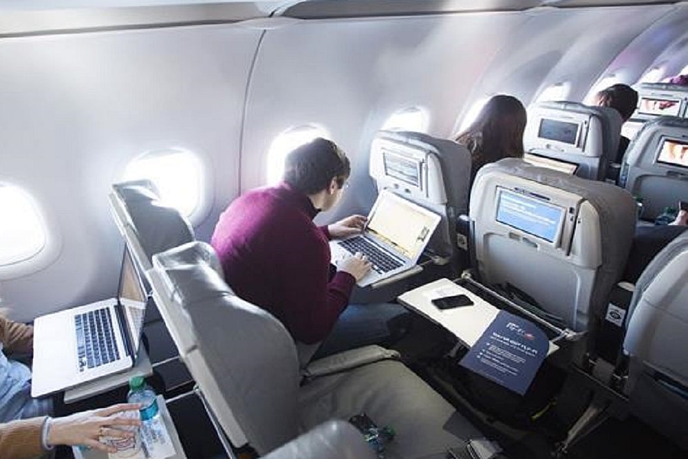 Trai Gives Green Signal To Access Mobile And Internet Services On Flights