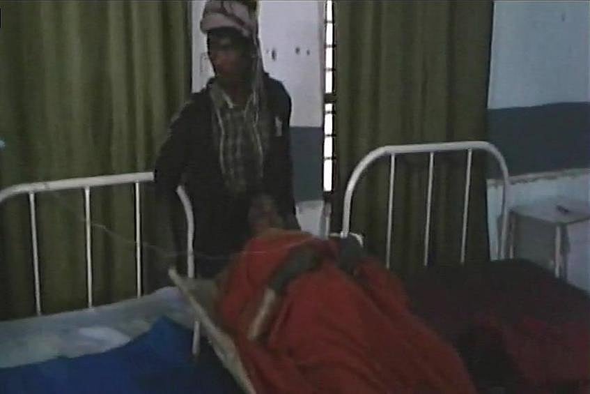 Turned Away For Not Having Aadhaar, Woman Delivers At Gate Of UP Medical Center