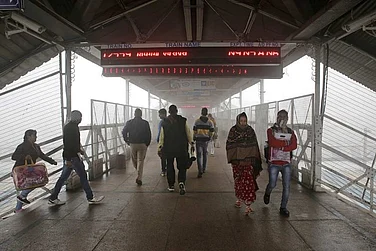 Madhya Pradesh Weather: Severe Cold Wave Persists with Temperatures Below 10°C, Frost Risk for Crops