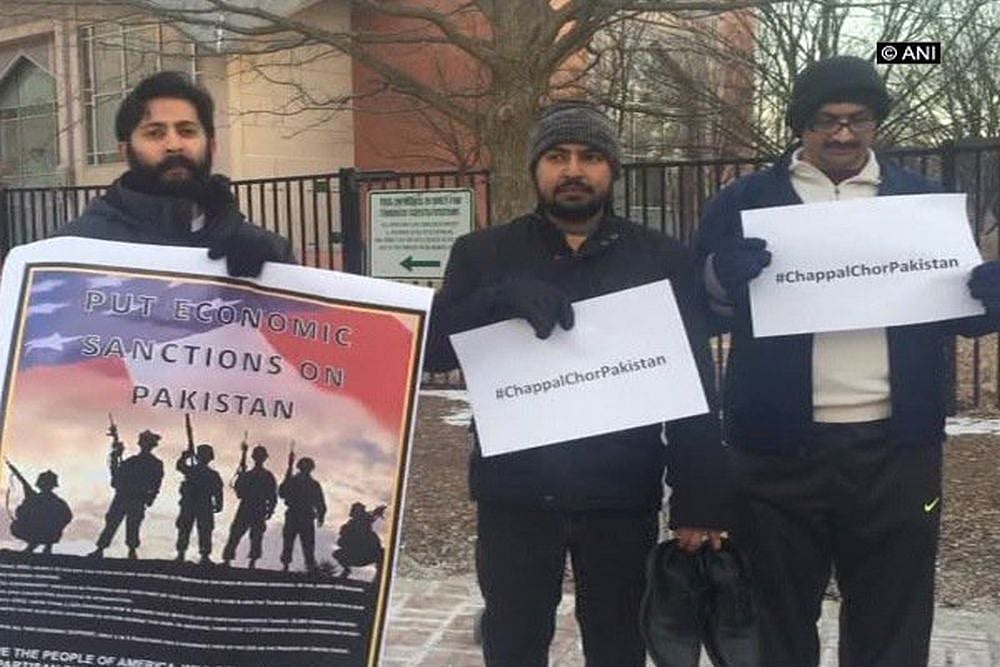 Kulbhushan Jadhav Row: 'Chappal Chor Pakistan' Protest Held By Indian-Americans In US
