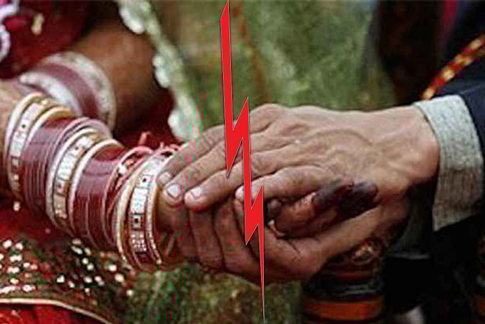 Unable To Pay Maintenance Money To Ex-Wife, Man Leads Procession To Court Arrest