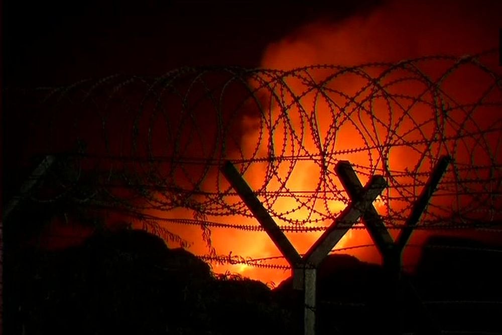 Fire In Delhi’s Bhalswa Landfill Out Of Control Even After A Day