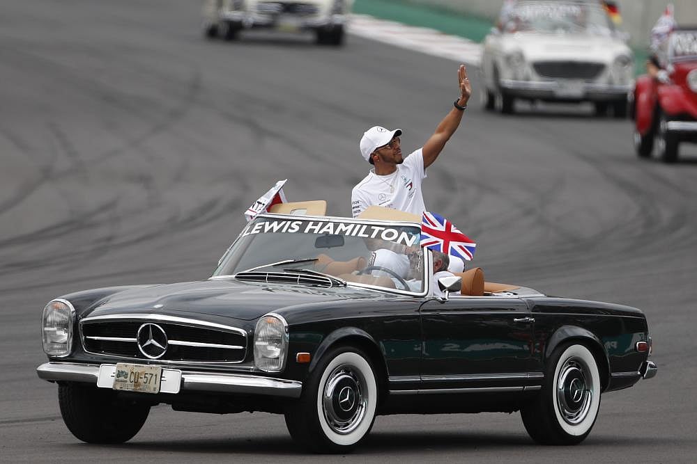 Mexican Grand Prix: Lewis Hamilton Claims Fifth World Title