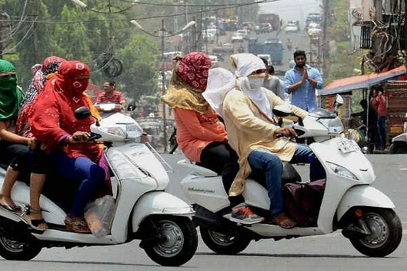 Average Delhi Temperature Spiked By 1 Degree In Over A Century, Says Report