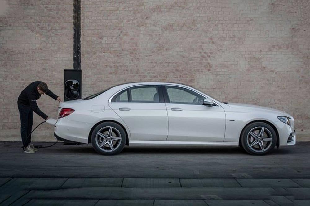 Mercedes-Benz E Class Gets Diesel Hybrid Powerplant