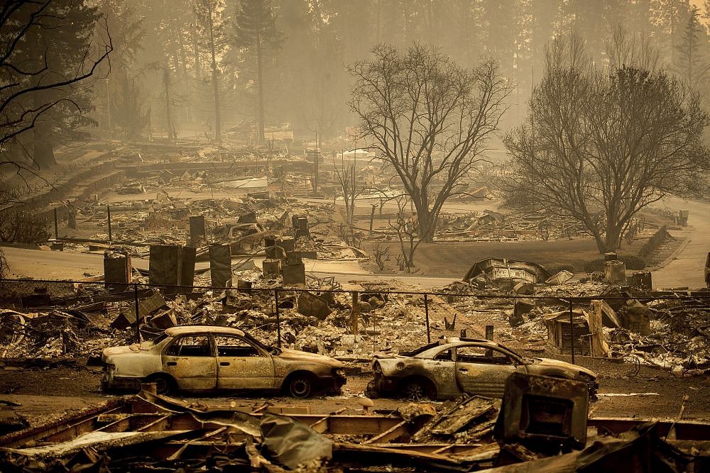 California Wildfire: 44 People Dead, More Than 200 Missing, 6,453 Homes Destroyed