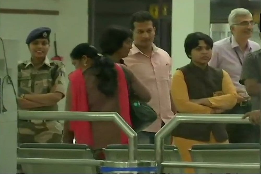 Sabarimala Row: Section 144 Imposed, Activist Trupti Desai Still Stuck At Cochin Airport As Protesters Block Exit For Hours