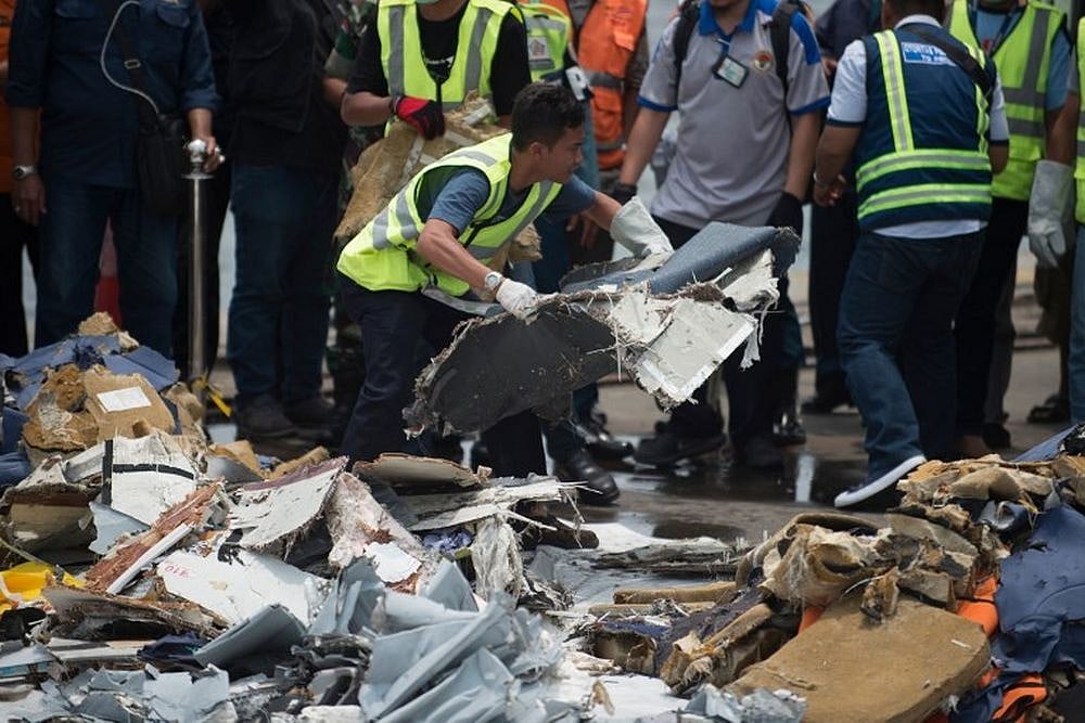 Lion Air Jet: Search Teams Recover Seats, Wheels From Indonesia Jet Crash Site