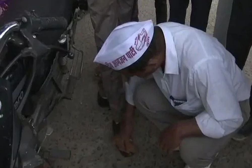 This Candidate Is Polishing Shoes To Please Voters In Madhya Pradesh