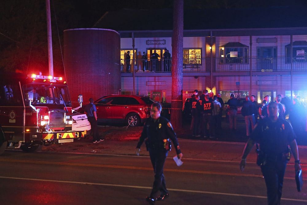 3 Dead, Including Gunman, After Shooting At Florida Yoga Studio