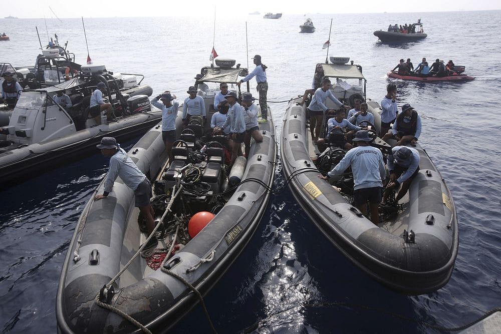 Indonesian Diver Dies In Search For Lion Air Crash Victims