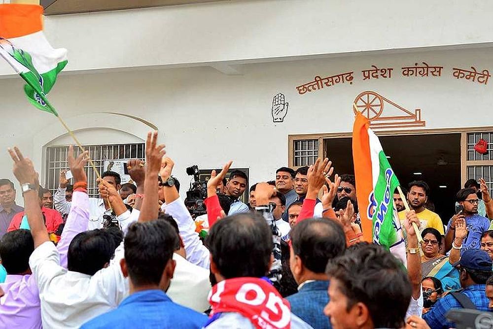 Congress To Form Govt In Chhattisgarh, Raman Singh Resigns