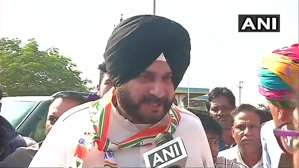 Amarinder Singh A Fatherly Figure, Will Sort Out Issues Myself : Sidhu