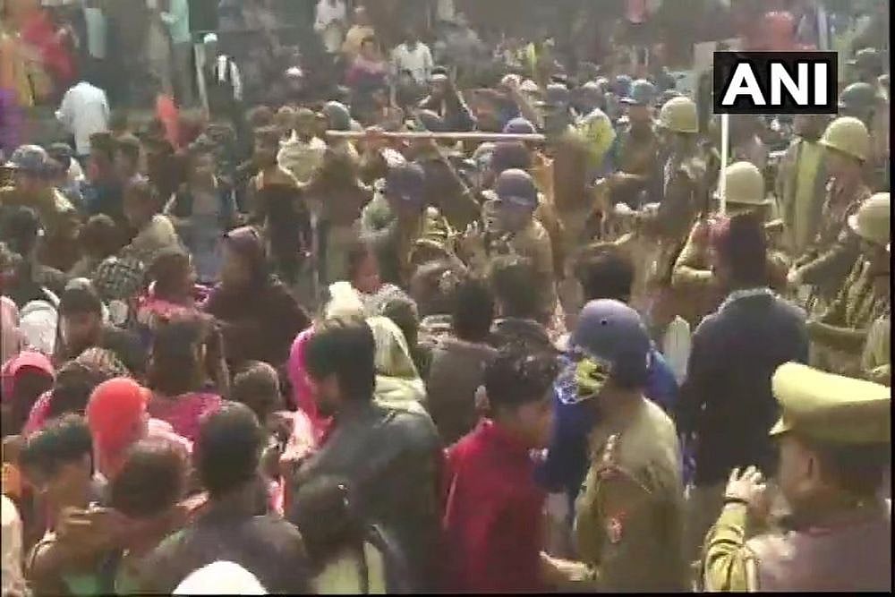 Lucknow: Locals Pelt Stones On Police In Gomti Nagar Over Child's Murder