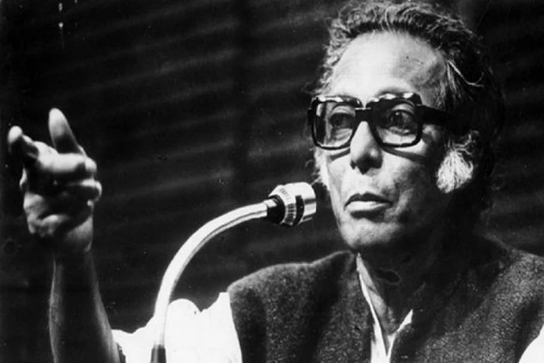 Mrinal Sen, The Auteur Who Pioneered 'New Wave' In Indian Cinema - null