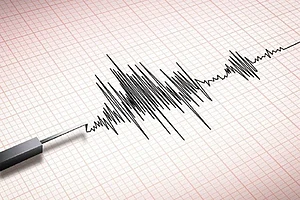 File photo :
According to the Pakistan Meteorological Department, the quake occurred shortly before 1 a.m., with its epicentre located about 87 kilometres northwest of Karachi at a depth of around 12 kilometres.