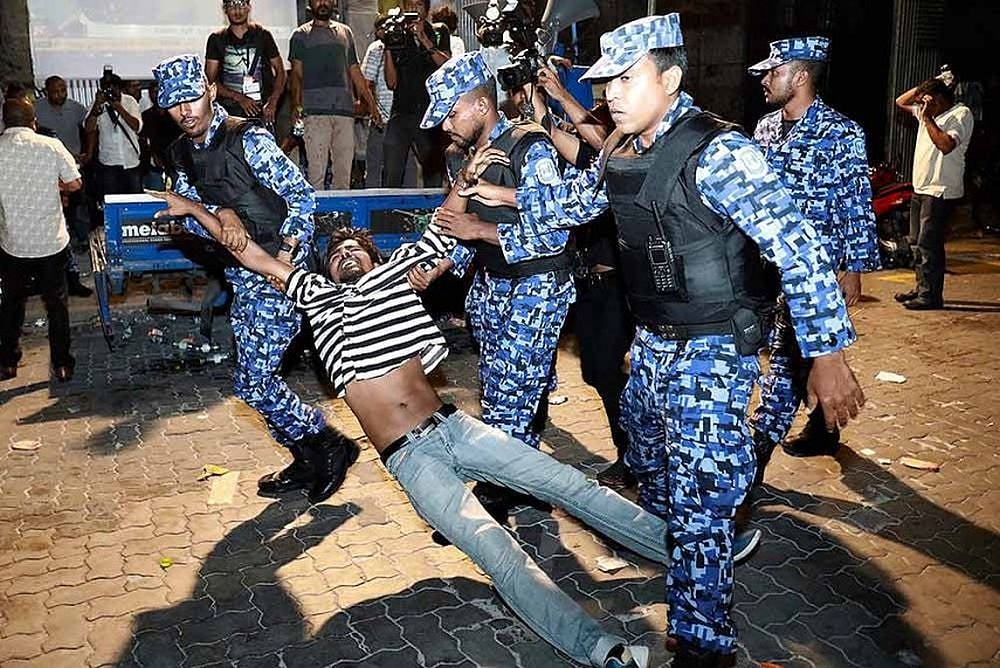 Maldives' Supreme Court Revokes Order To Release Political Dissidents After President Declares Emergency