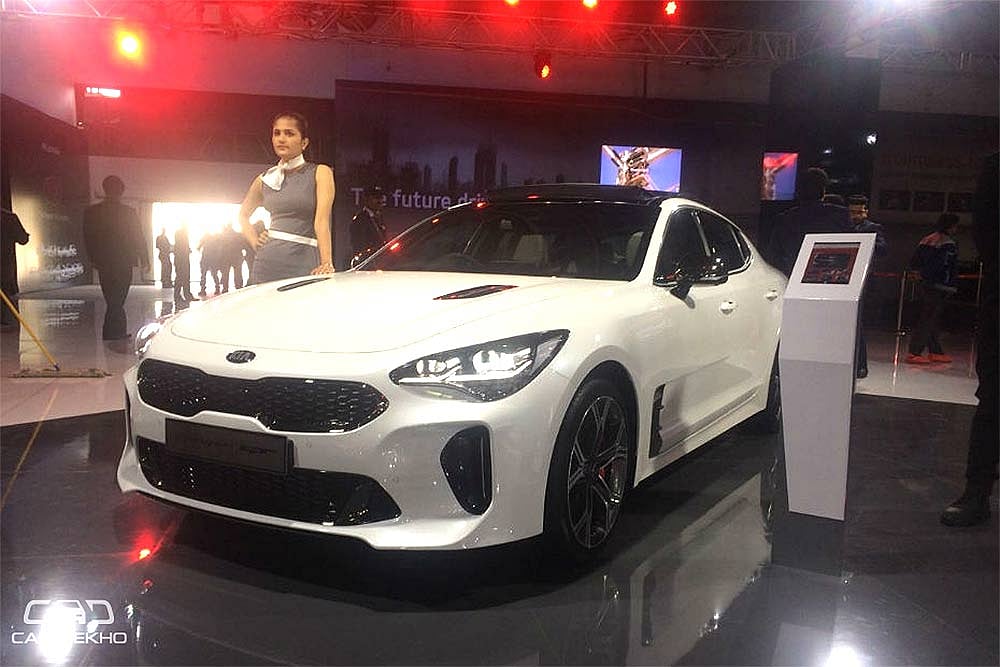 First Look Review: Kia Stinger