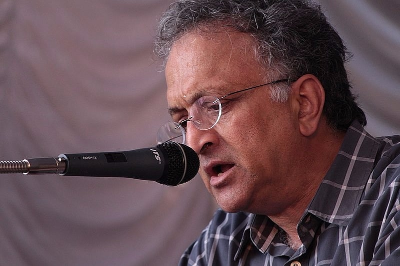 Burka Is Symbolically Akin To Trishul, Says Ramachandra Guha In A Call To Liberals To Treat Communalism Of All Shades Alike
