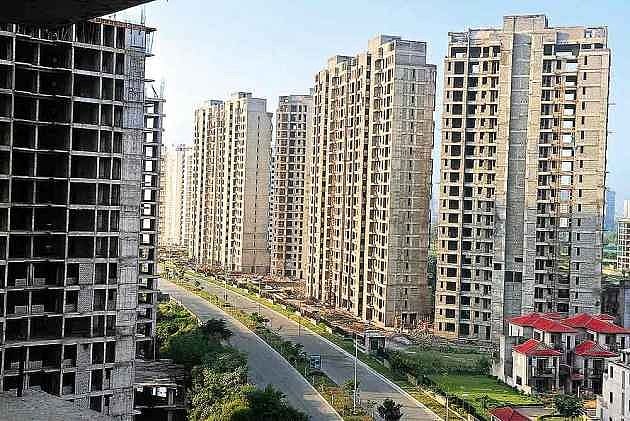 SC Asks Jaypee Associates To Deposit Rs 200 Cr By May 10,  Restrains Realty Firm from Sending Default Payment Notices To Homebuyers