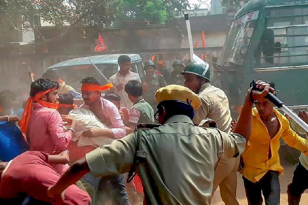 Yes, Hindus And Muslims Are Fighting In West Bengal, But Only Political Parties Of The State Are to Blame