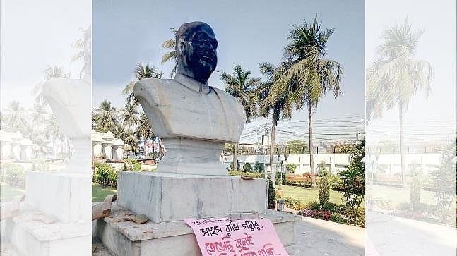 Syama Prasad Mookerjee's Statue Vandalised In Kolkata