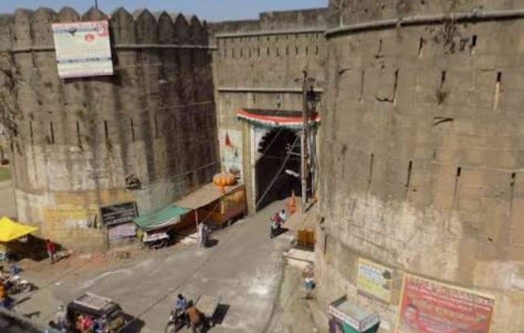 Inside A Protected 17th Century Fort In MP, An Illegal Temple That Glorifies Sati Comes Up