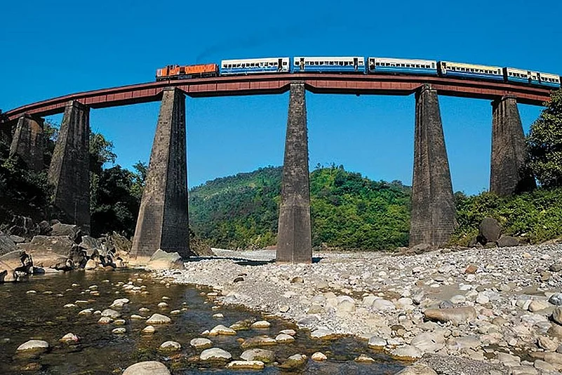 Over 37,000 Railway Bridges In India Are 100 Years Old: Govt Tells Lok Sabha
