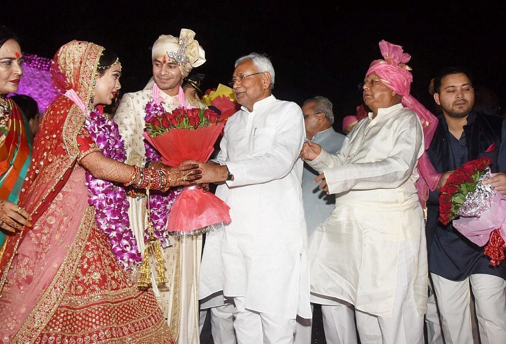 Chaos At Tej Pratap’s Wedding As Unruly Crowd Loots Food, Utensils