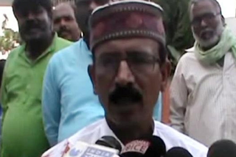 Women Shouldn't Wear Revealing Clothes, Rapes Would Continue Till Obscenity Isn't Put A Check On: SP Leader Ramashankar Vidyarthi