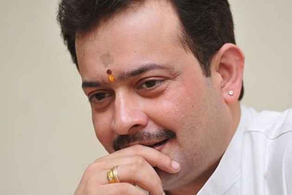 Bhaiyyu Maharaj: A Model-Turned-Godman Revered By Politicians