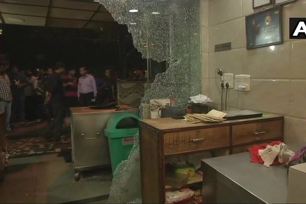 Delhi: Delivery Boys Allegedly Vandalise Restaurant