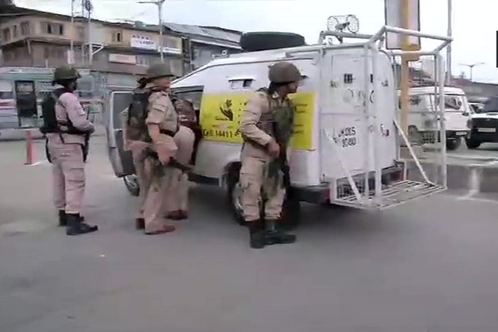 1 CRPF Jawan Killed, 2 Injured In Militant Attack In Srinagar